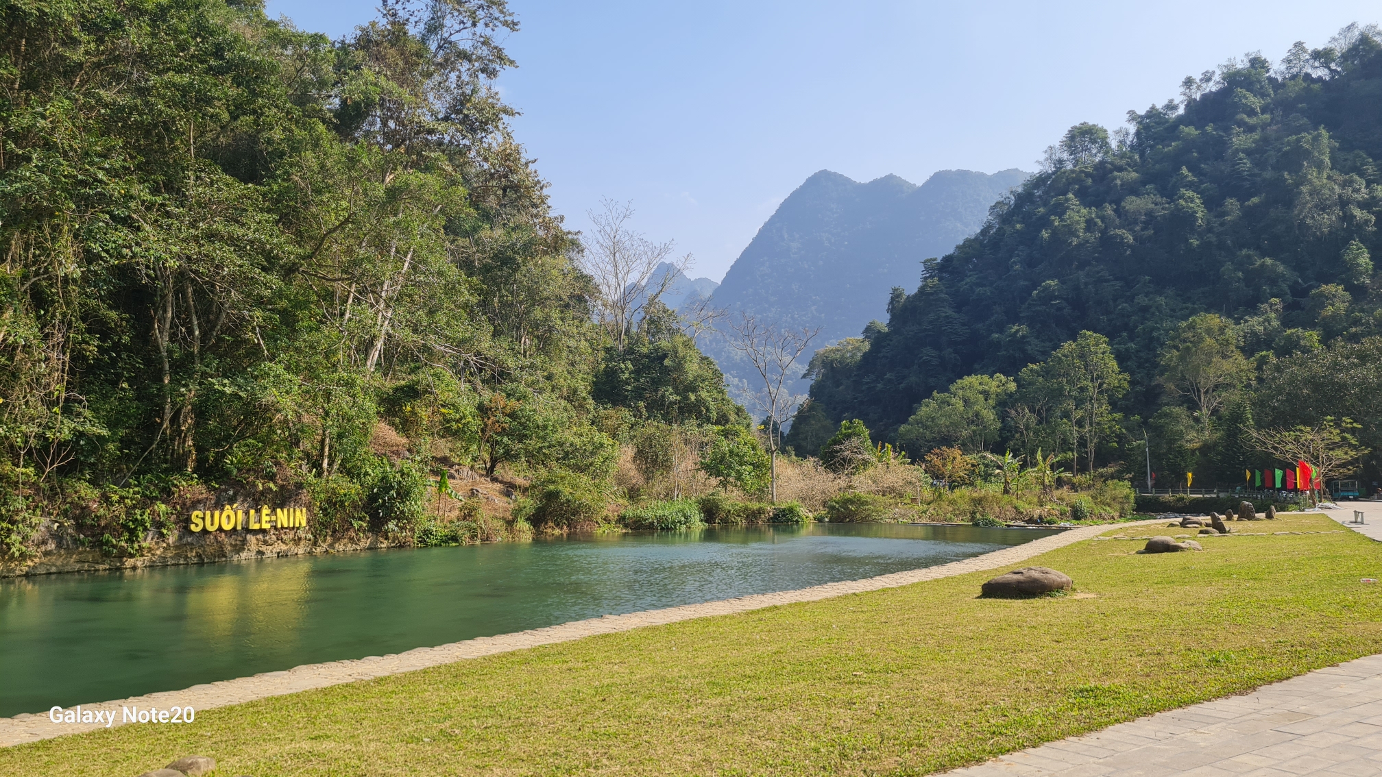 Ultimate Sapa Cycling Tour: Discover Remote Ethnic Villages & Breathtaking Terraced Rice Fields